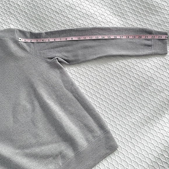 Vince Grey Sweater 100% Wool S - Picture 6 of 6